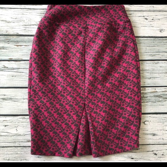 Eva Franco High-Waisted Pleated Pencil Ski… - Picture 2 of 6